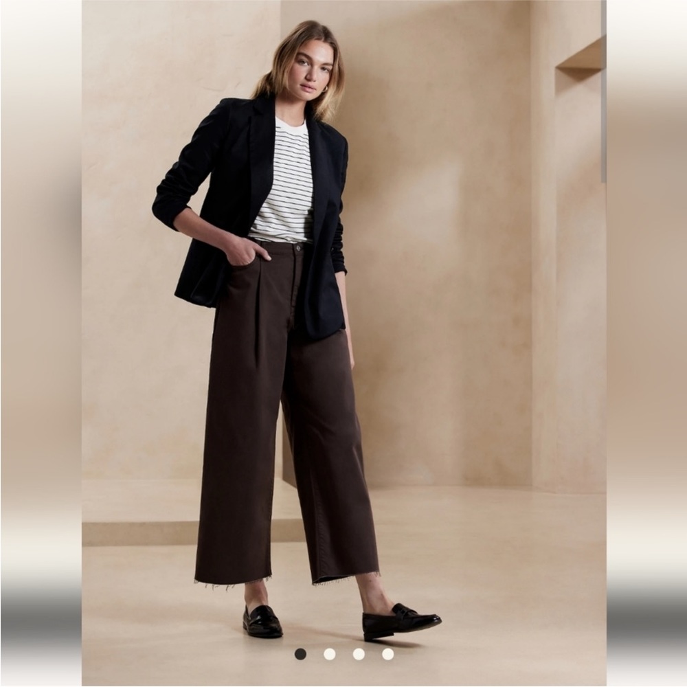 NWT Banana Republic wide leg crop
